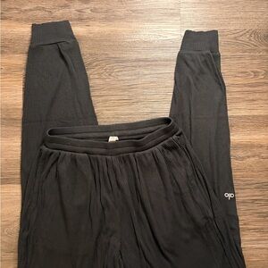 ALO Yoga Black Ribbed Joggers